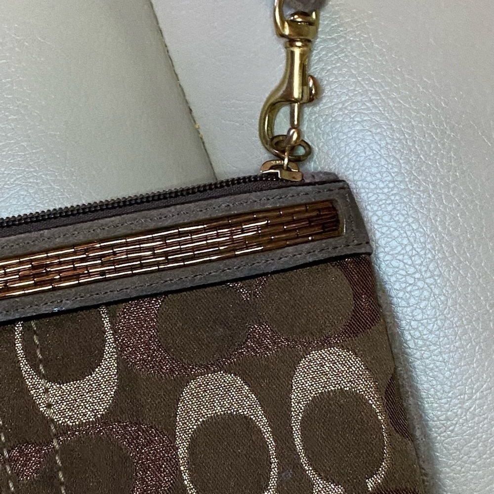 Metallic Signature Beaded Brown Lurex Suede Wristlet​​​​​​​​​​​​​​​​​​​​​​​​ - Picture 3 of 11